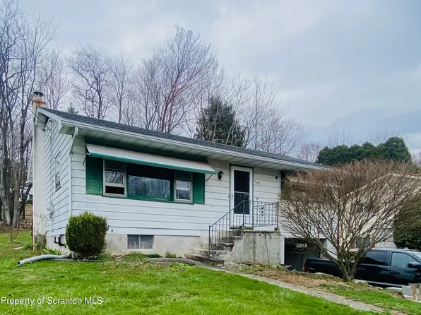 107 Gardner St, Moscow, PA 18444