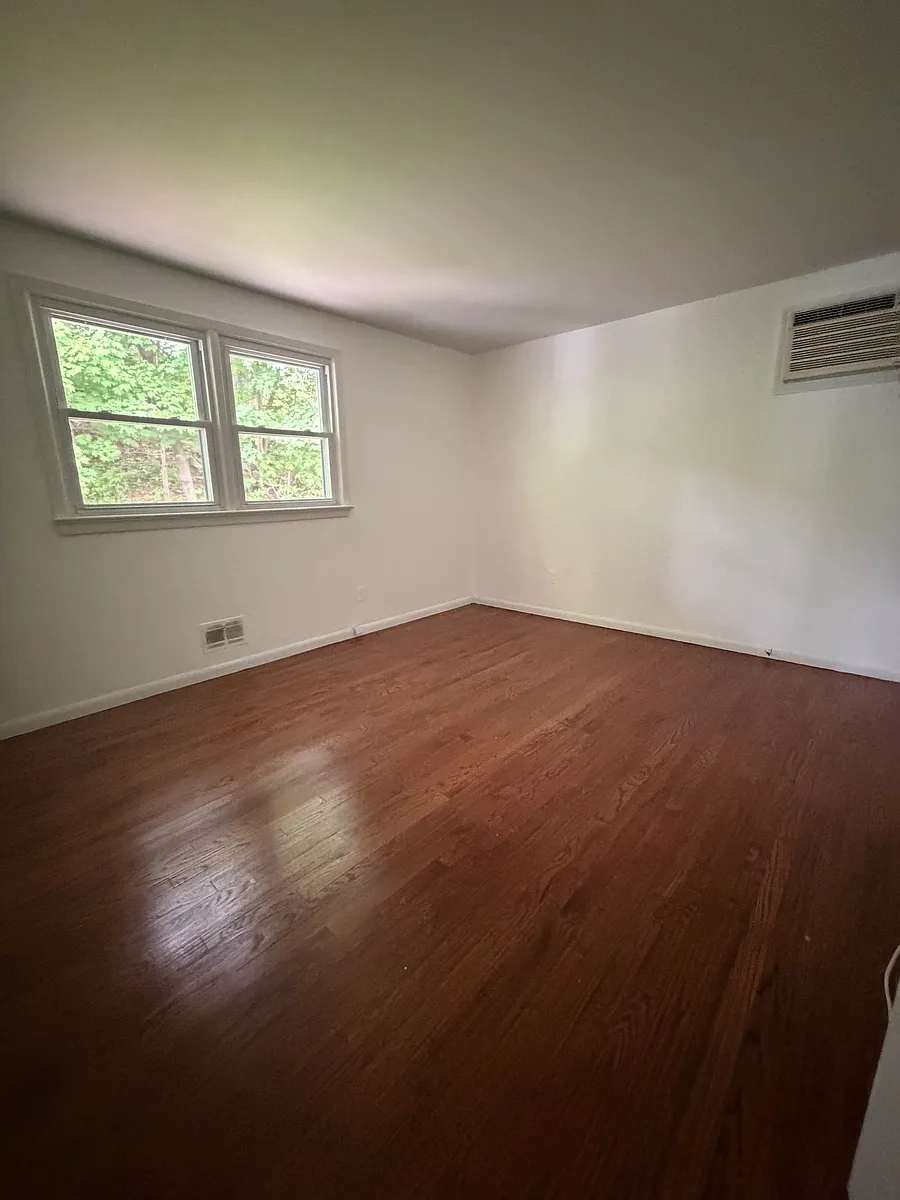 Building Photo - 387 Farnham Ave #2