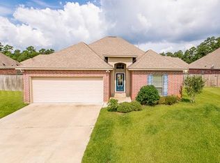 39467 Brighton Point Dr, Ponchatoula, LA 70454
