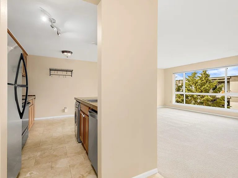 6225 Lake Washington Blvd NE #406 — Photo 6