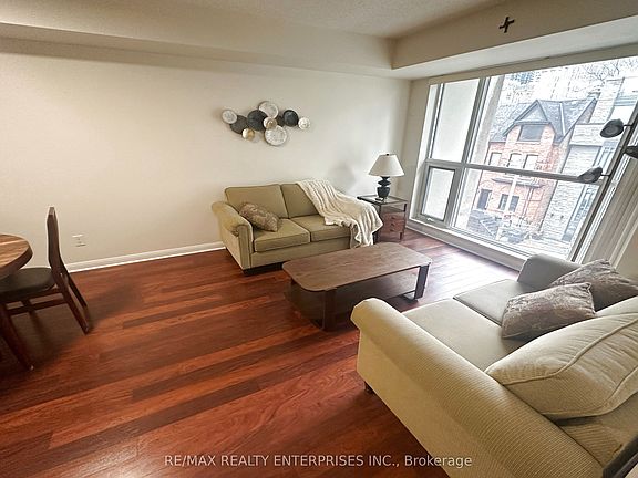 5th image of 18 Beverley St #412