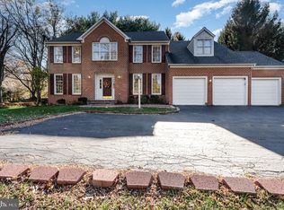 17 Castlewall Ct, Lutherville Timonium, MD