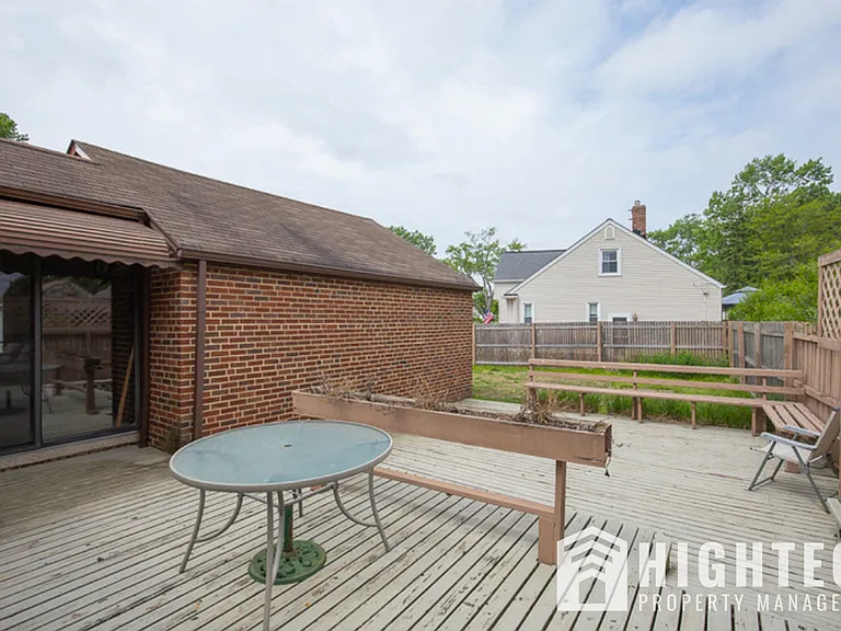 6528 S Canterbury Rd — Photo 3