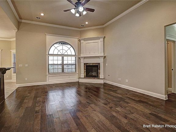 5th image of 2305 SW Farringdon Ave
