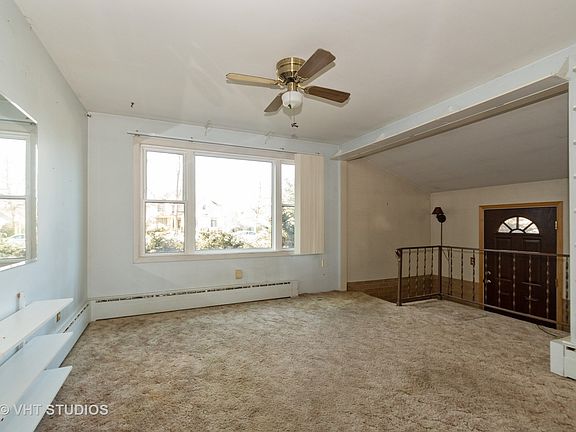 2nd image of 17 S Washington St