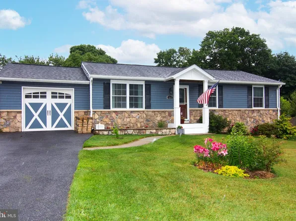 3267 Grafton St, Manchester, MD 21102