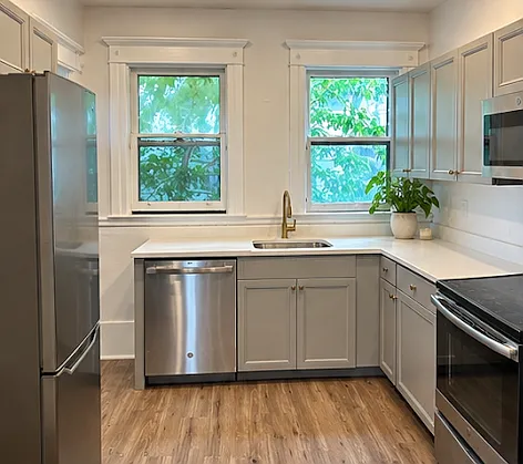 3 bed, 1100 sqft, $1,800 — Photo 1