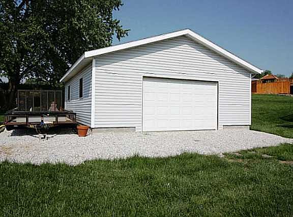 4th image of 6814 NW 98th St