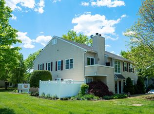 51 Meadow Ln, New Hope, PA 18938