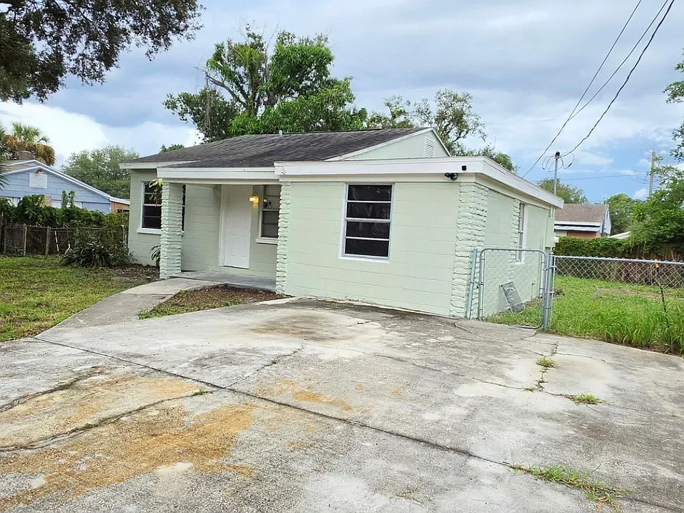 3020 W Van Buren Dr