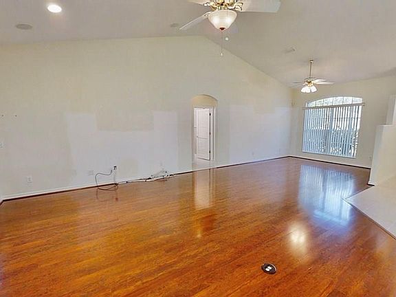 2nd image of 26 Edmond Pl