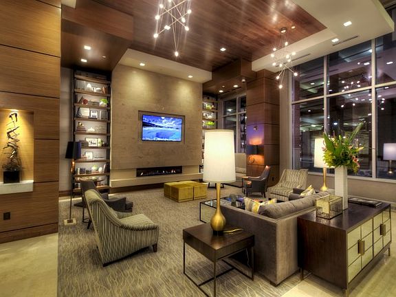 24-Hour Staffed Lobby