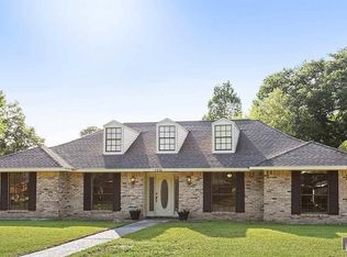 4626 Pine Ridge Dr, Baton Rouge, LA 70809