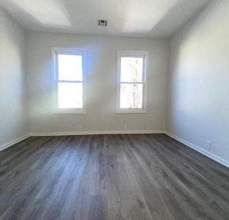 4th image of 457 14th Ave #2