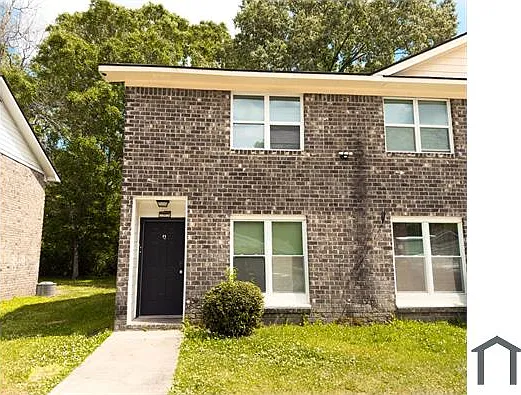 121 Langley Dr #A — Photo 3