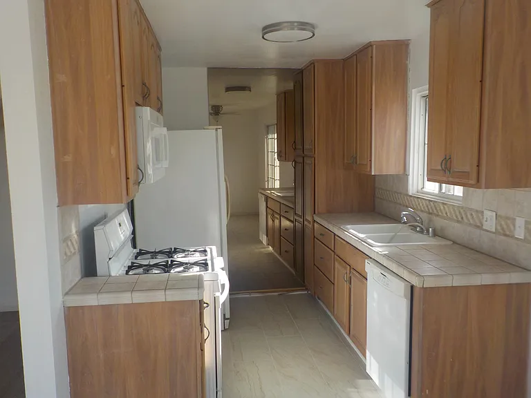 130 Catamaran St #9 — Photo 29