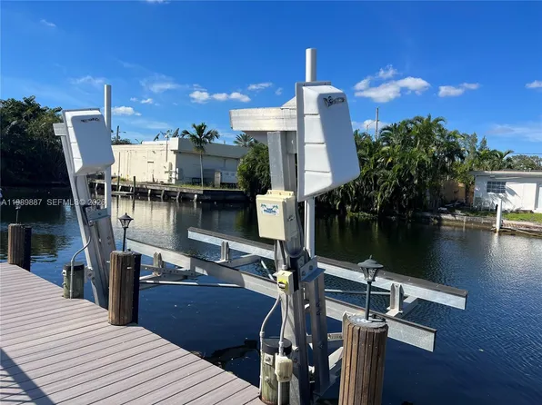 2713 Sherman St, Hollywood, FL 33020