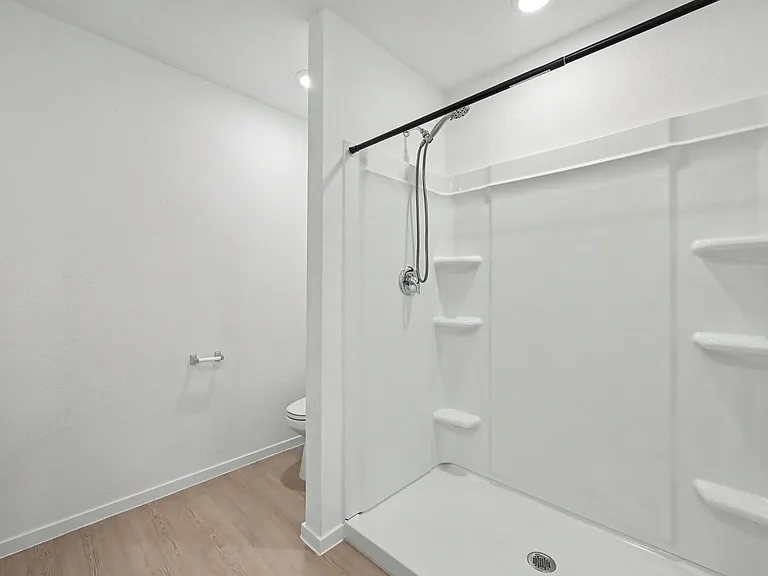 21154 Vercelli St — Photo 15