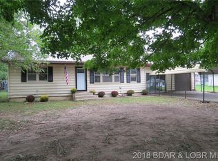 209 Fairfax Dr, Lebanon, MO 65536