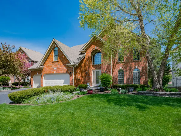 2344 Skylane Dr, Naperville, IL 60564