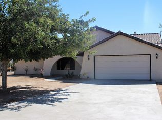 16587 Quinnault Rd, Apple Valley, CA 92307
