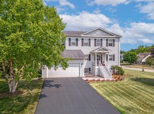 154 Amanda Ct, Mukwonago, WI 53149