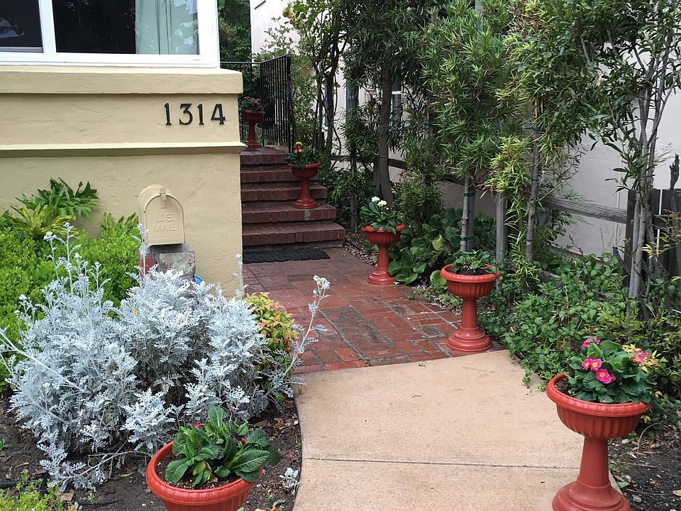 2nd image of 1314 College Ave