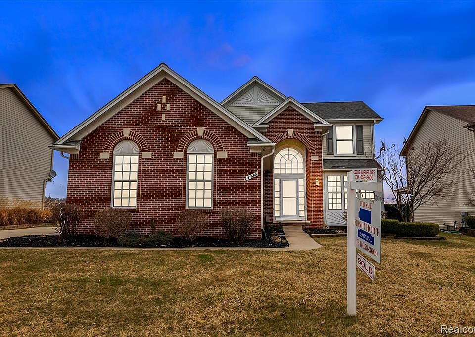 1st image of 27693 E Mockingbird Dr