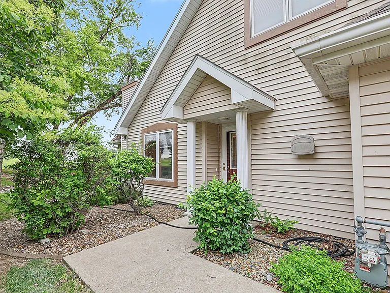 612 Bos Landen Dr #5C — Photo 3