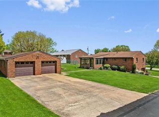 89 Hart St, Houston, PA 15342