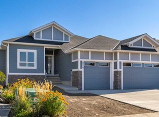 214 W Monterey Bay SE, High River, AB T1V0J7