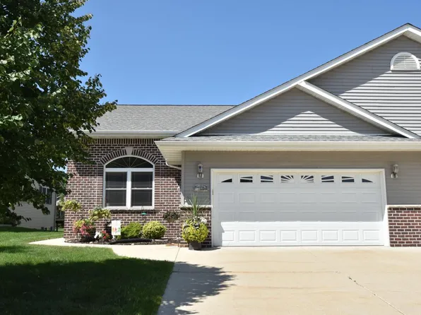 755 Prospect DRIVE #9, Kewaskum, WI 53040