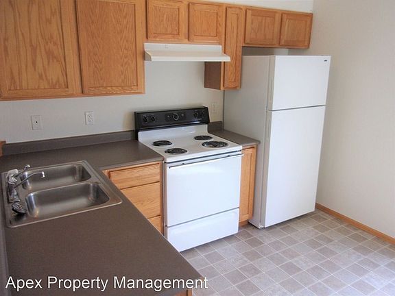 2nd image of 250 32nd St APT 250