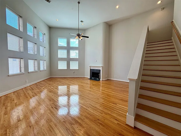 9833 Sandra Ann Ct — Photo 11