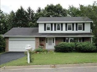 951 Schuster Rd, Sun Prairie, WI 53590