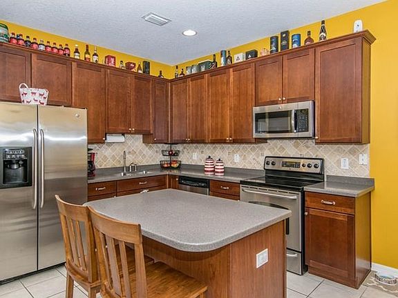 5th image of 17513 Hugh Ln