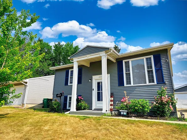 220 McKool Ave, Romeoville, IL 60446