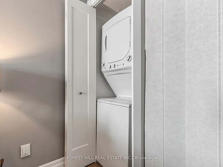 70 Alexander St #804 — Photo 24