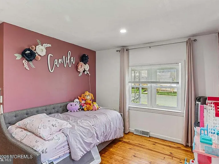 36 Browning Ave — Photo 12
