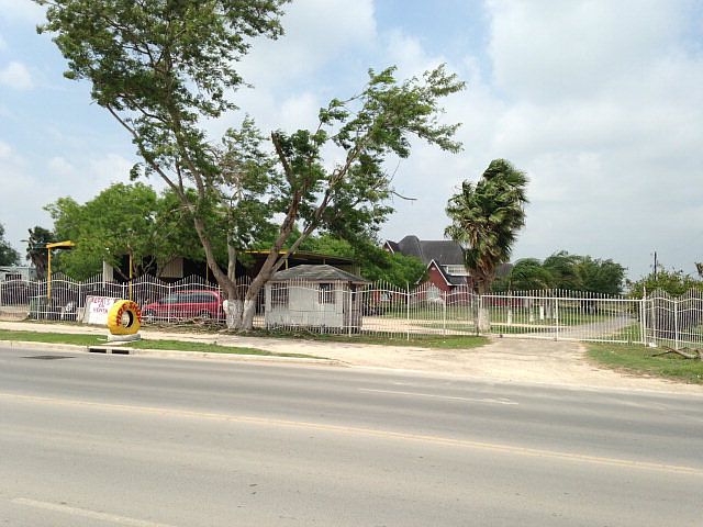 2nd image of 1211 S Tower Rd