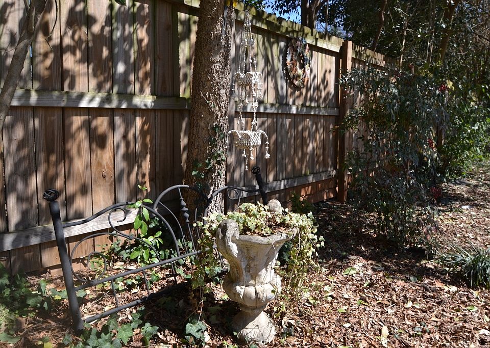 2nd image of 1009 Herrin Ave