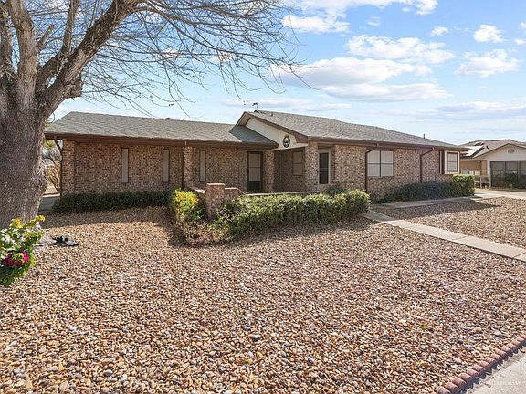 3rd image of 418 Aquarius St