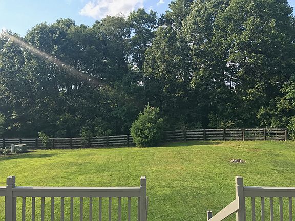 3rd image of 513 Streamwater Dr
