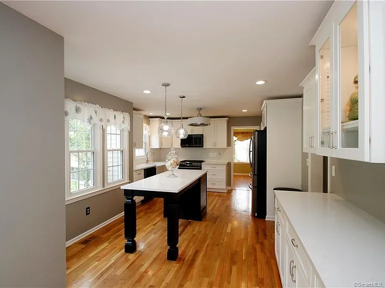 145 Settlers Ridge Rd — Photo 9