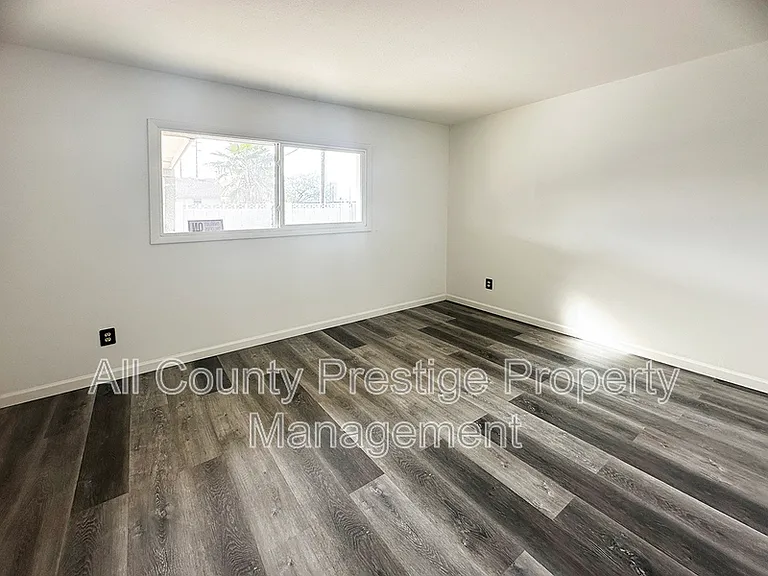 3459 W Dailey St — Photo 18
