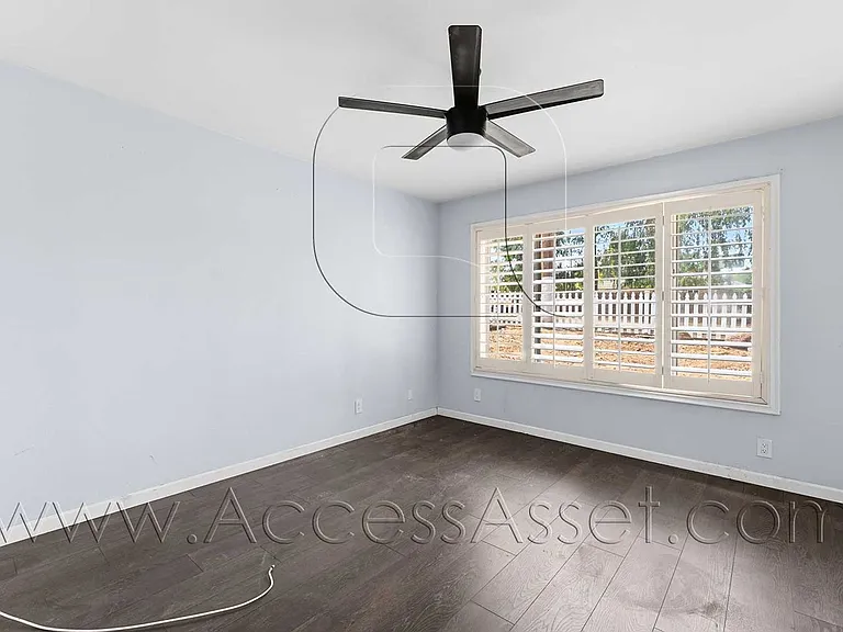 (*) Davis 402 — Photo 9
