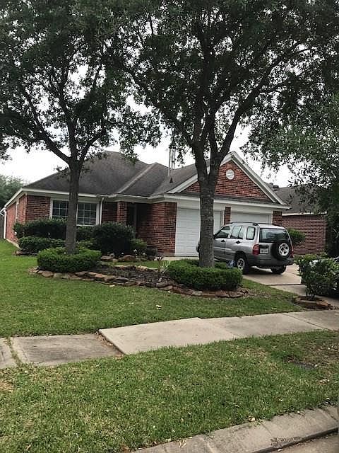 1st image of 7426 Lake Run Ln