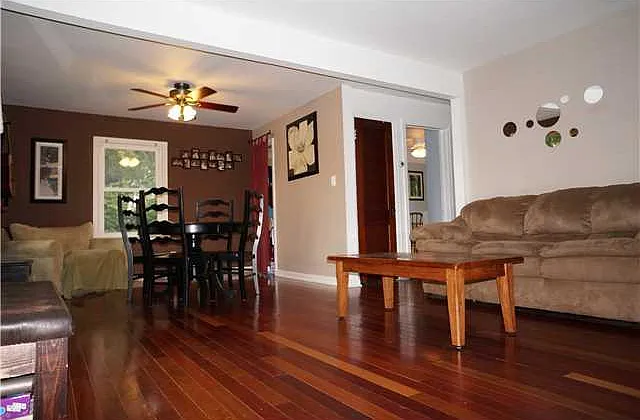 899 Kinnear Rd — Photo 11