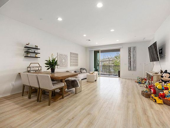 4th image of 2227 Solara Ln