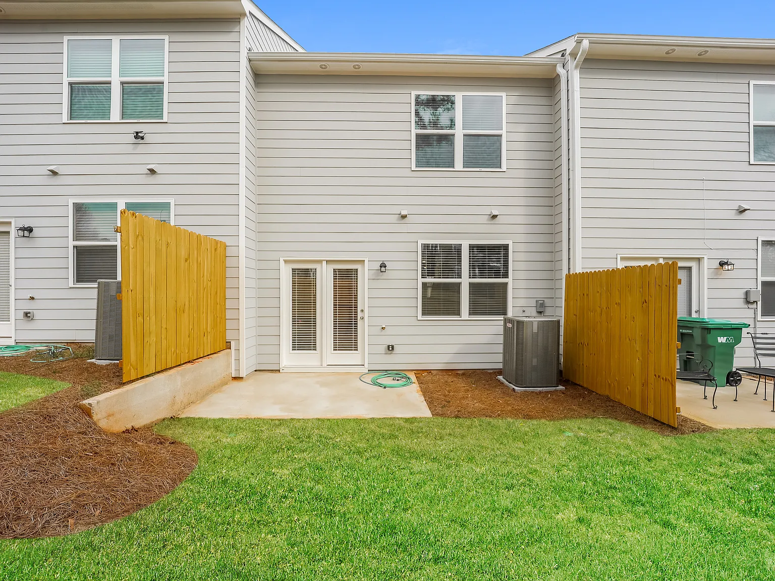 3 bed, 2.0 bath, 1386 sqft, $1,845 — Photo 4